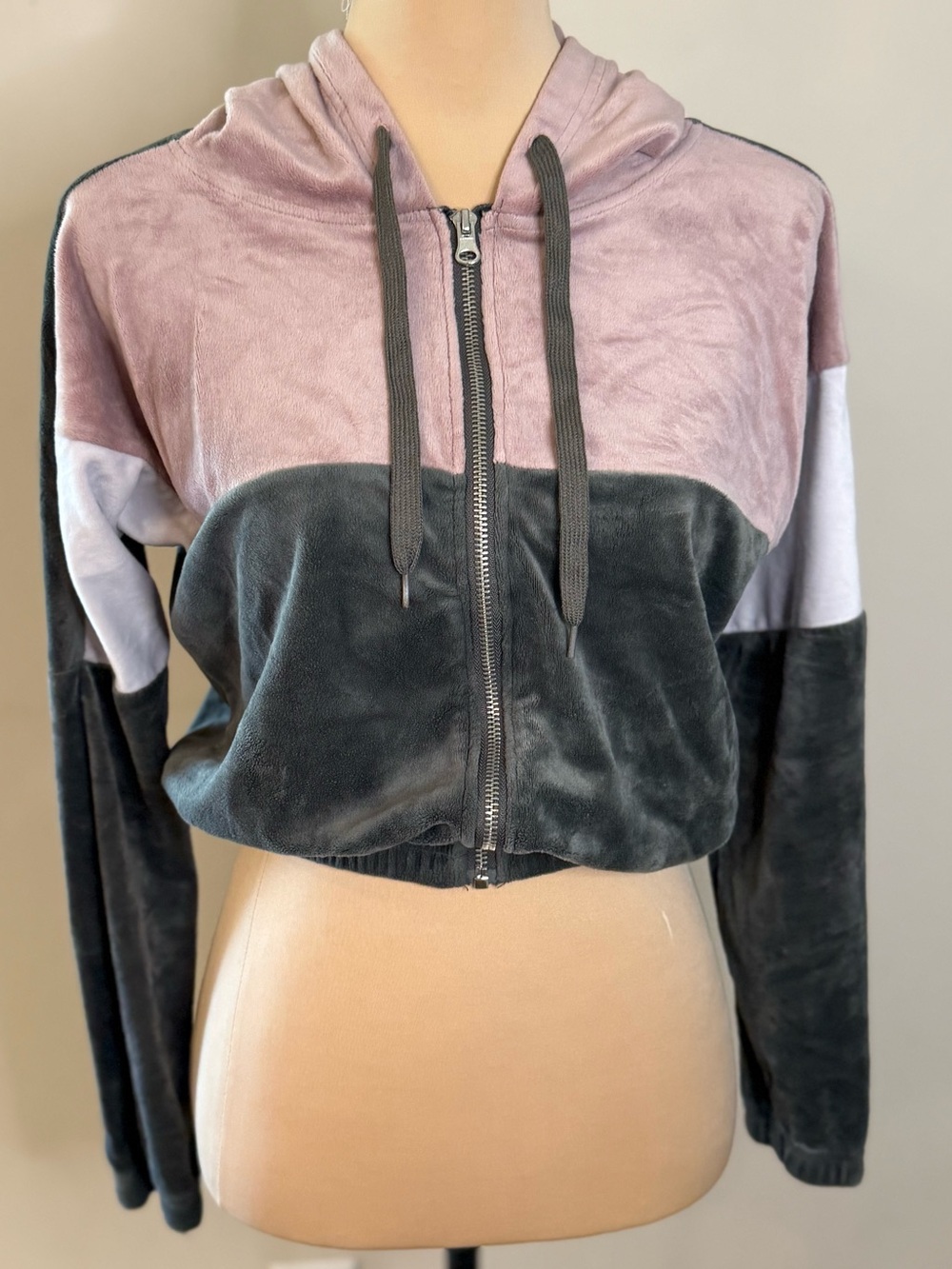 Urban Love color block velour crop hoodie sweatshirt pink gray M